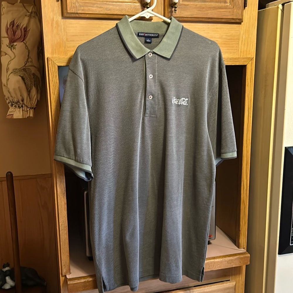 Men’s Vintage Coca Cola short sleeves green and navy blue polo shirt size large